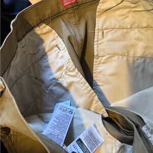 Levi’s chino new without tags 38 x 32